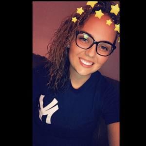 Meet your Posher, Kayla